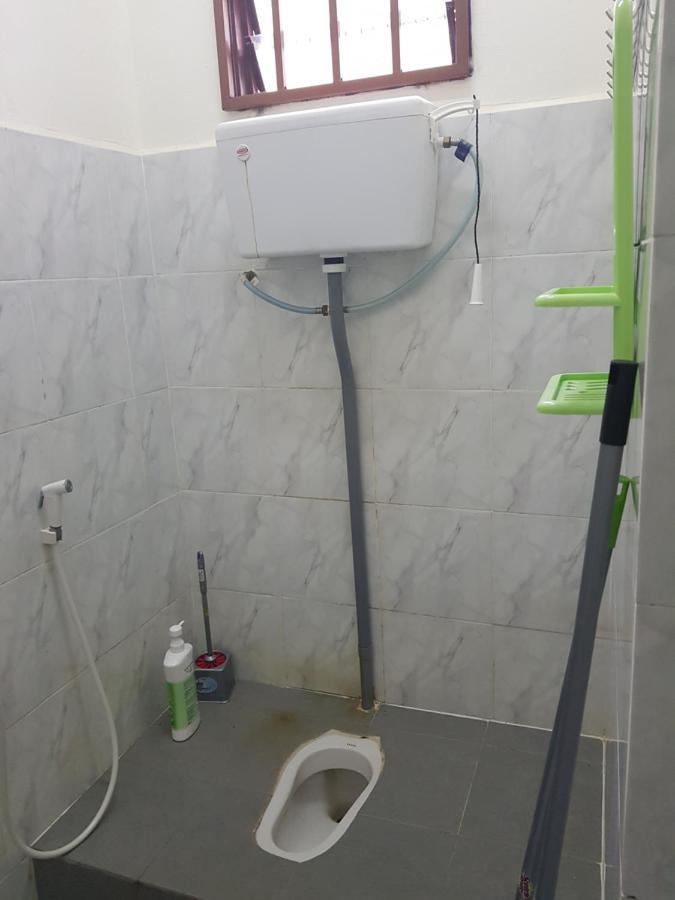 Homestay Che Wan Kuantan Esterno foto