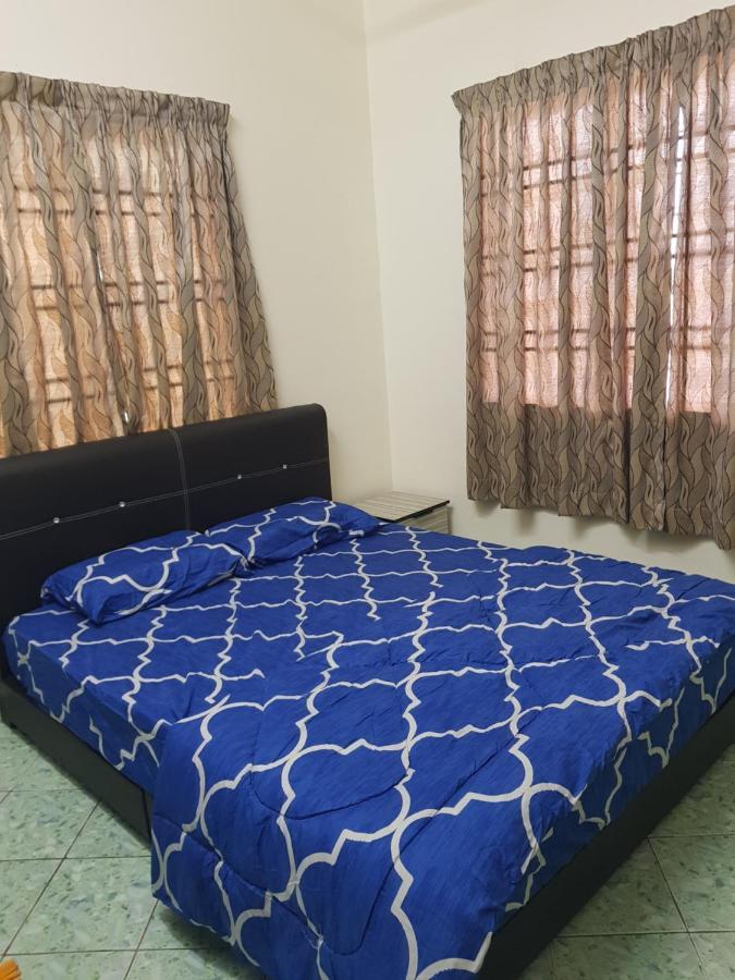 Homestay Che Wan Kuantan Esterno foto