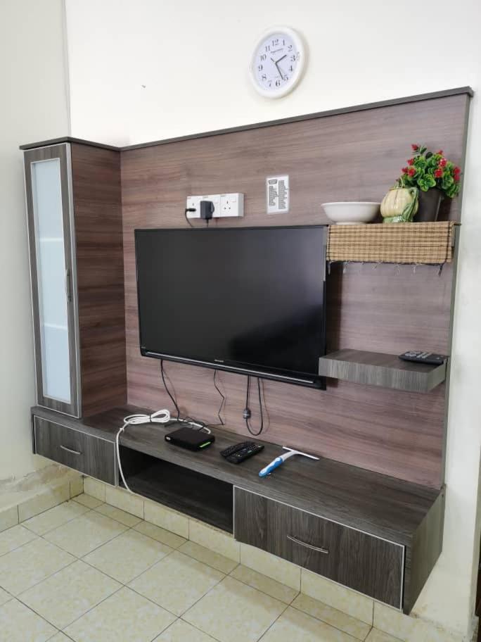 Homestay Che Wan Kuantan Esterno foto