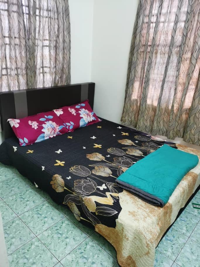 Homestay Che Wan Kuantan Esterno foto