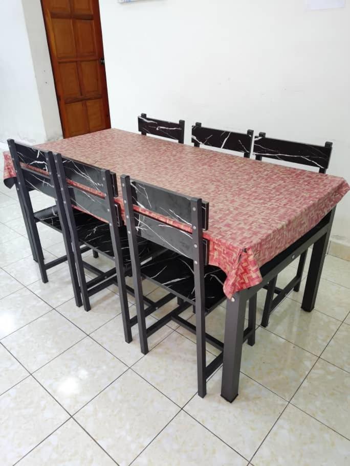 Homestay Che Wan Kuantan Esterno foto