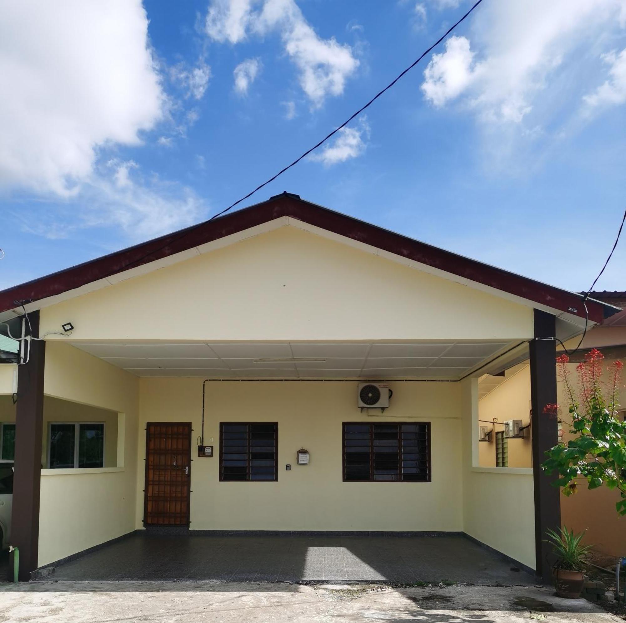 Homestay Che Wan Kuantan Esterno foto